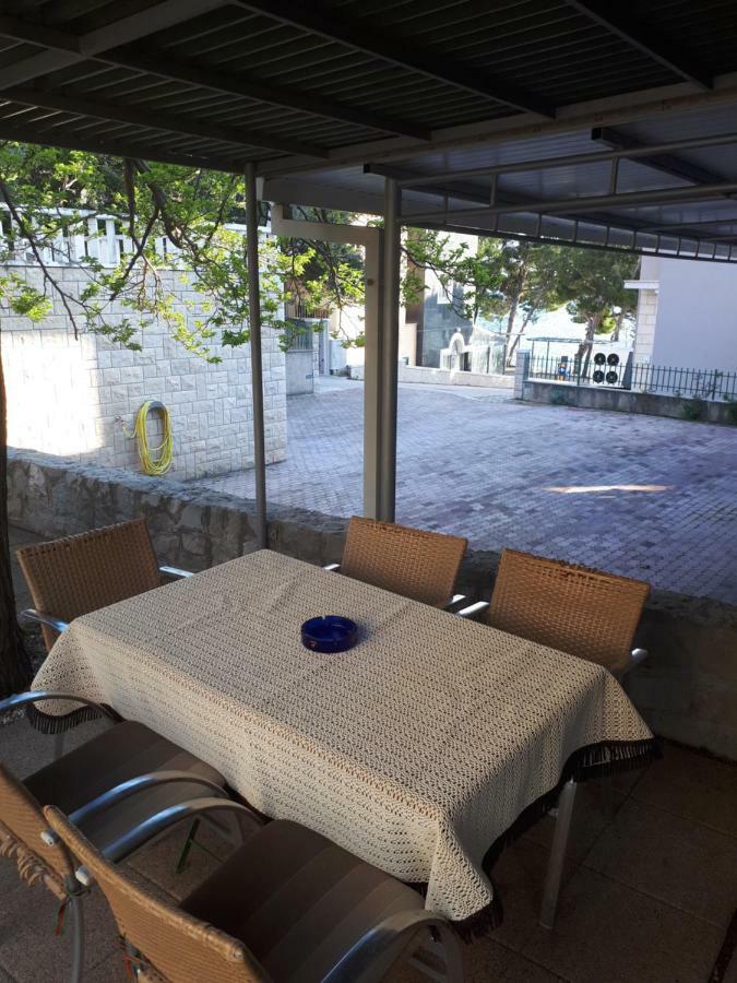 Guesthouse Mario&Marina มาคาร์สกา ภายนอก รูปภาพ